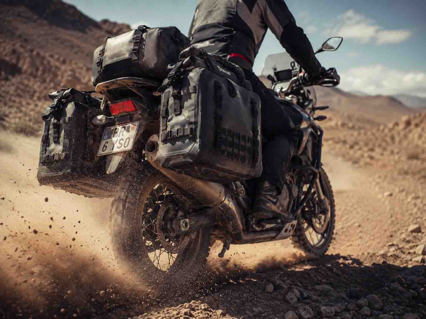 Teknik kanggo Ekstrem: Bagasi Motor Anti banyu OEM sing Slamet saka Kacilakan